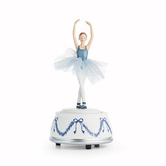 Porsgrunds Porselænsfabrik PP Jul Ballerina Spilledåse 20,5cm med dansende ballerina i blått og hvitt, gir julens magi liv.